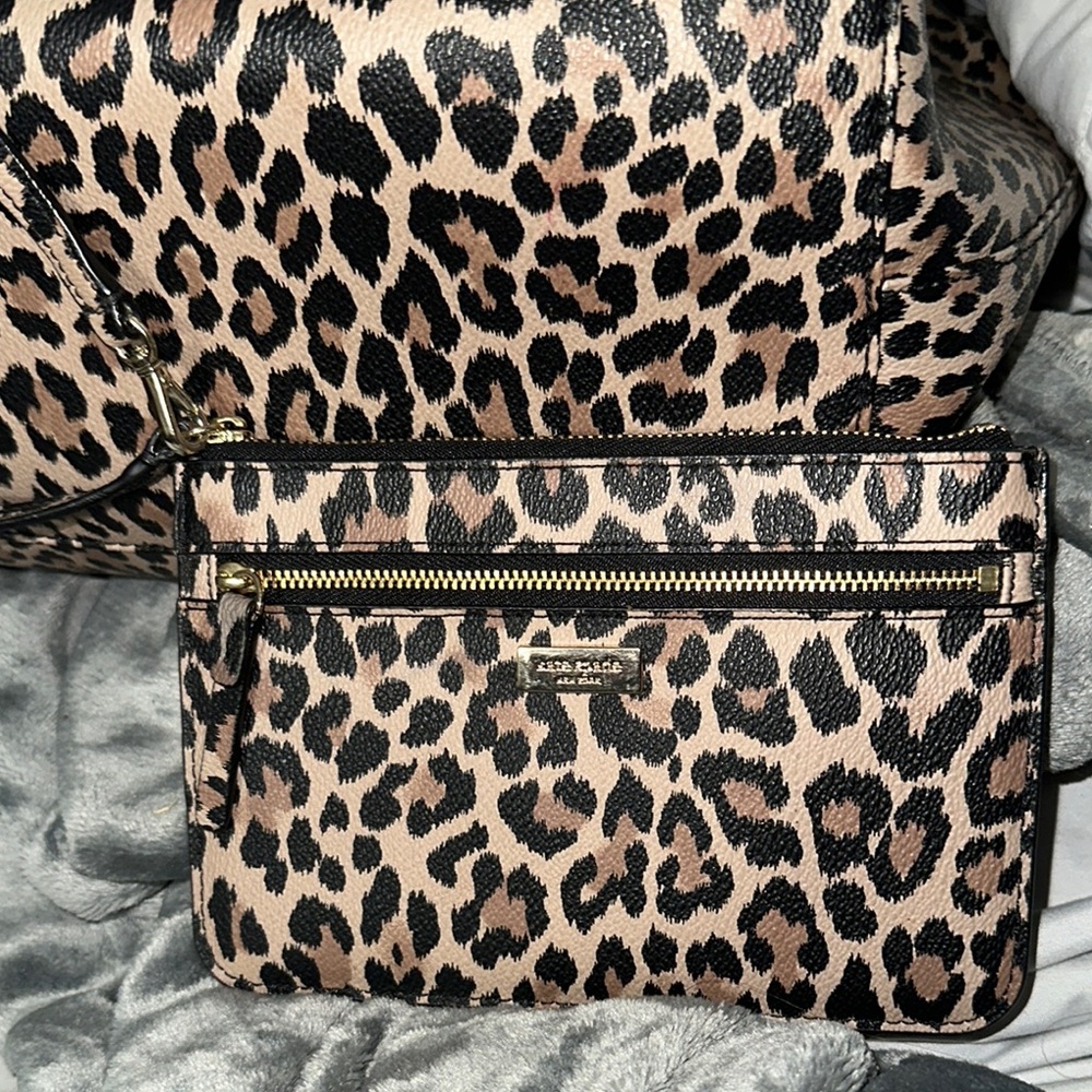 NWOT Kate Spade Tote with Leopard Print matching wristlet gold hardware cute - Picture 6 of 15
